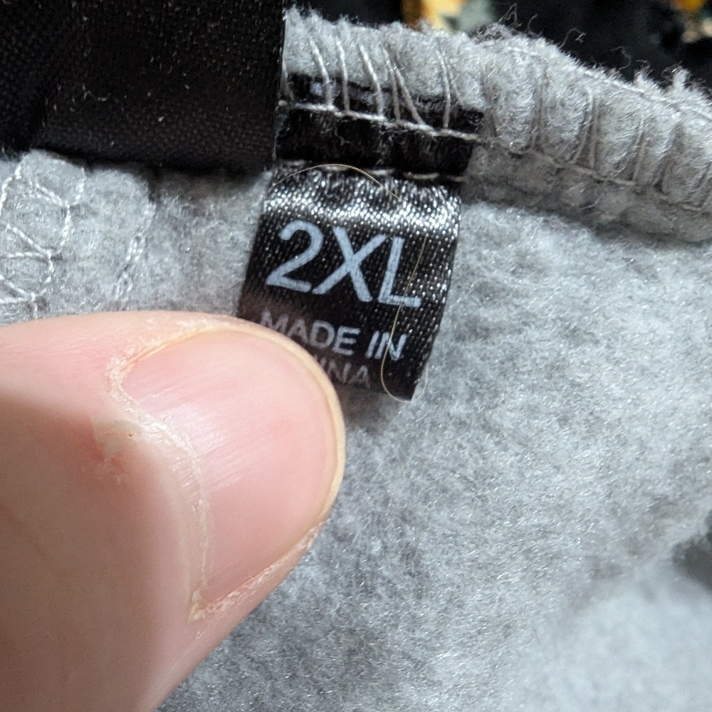🤩 EUC Boutique Grey Sweats With KC Leopard Heart Size 2XL - Picture 8 of 9